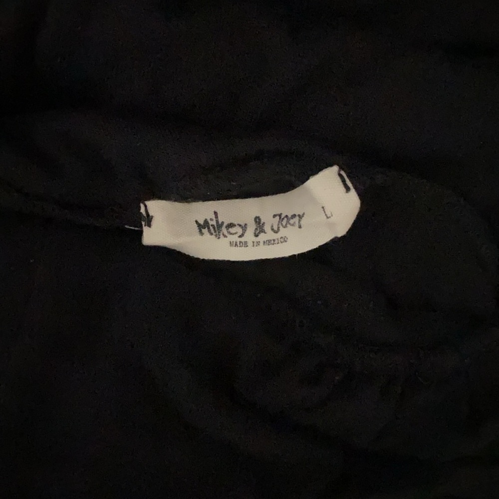Mikey & Joey V neck dress - Picture 7 of 8